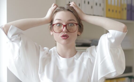 What To Press First While Braking, Clutch Or Brakes?