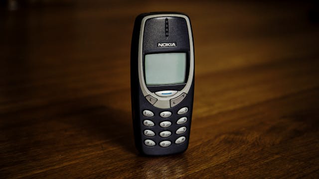 digital detox non smartphone brickphone nokia dumbphones